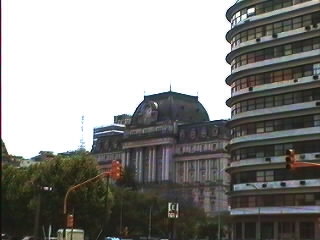 buenos_aires.jpg (17068 bytes)