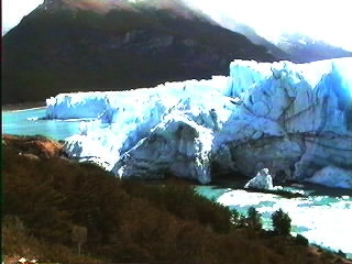 calafate_perito_moreno5.jpg (22067 bytes)