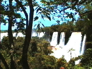 cataratas.jpg (36586 bytes)