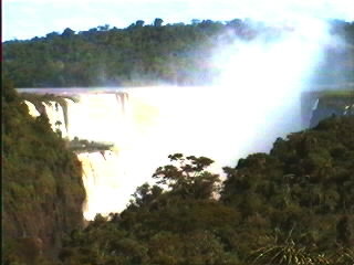 cataratas10.jpg (16893 bytes)