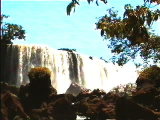 cataratas11.jpg (25112 bytes)