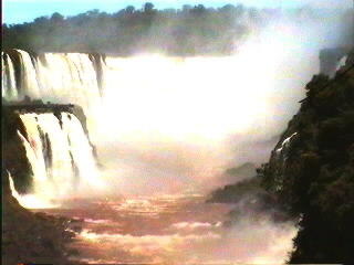 cataratas6.jpg (16505 bytes)