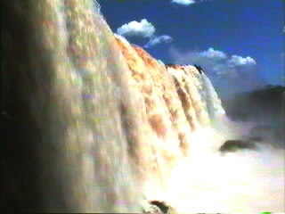 foz_do_iguacu2.jpg (15612 bytes)