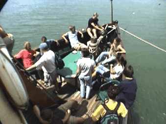 flotingrest_small.jpg (11872 Byte)