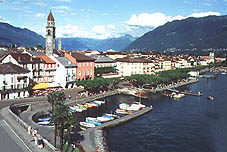 ascona.JPG (20693 bytes)