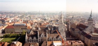 muenchen_rathaus_luftansicht_total.jpg (167588 Byte)