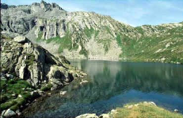 lago_del_naret.jpg (63060 Byte)