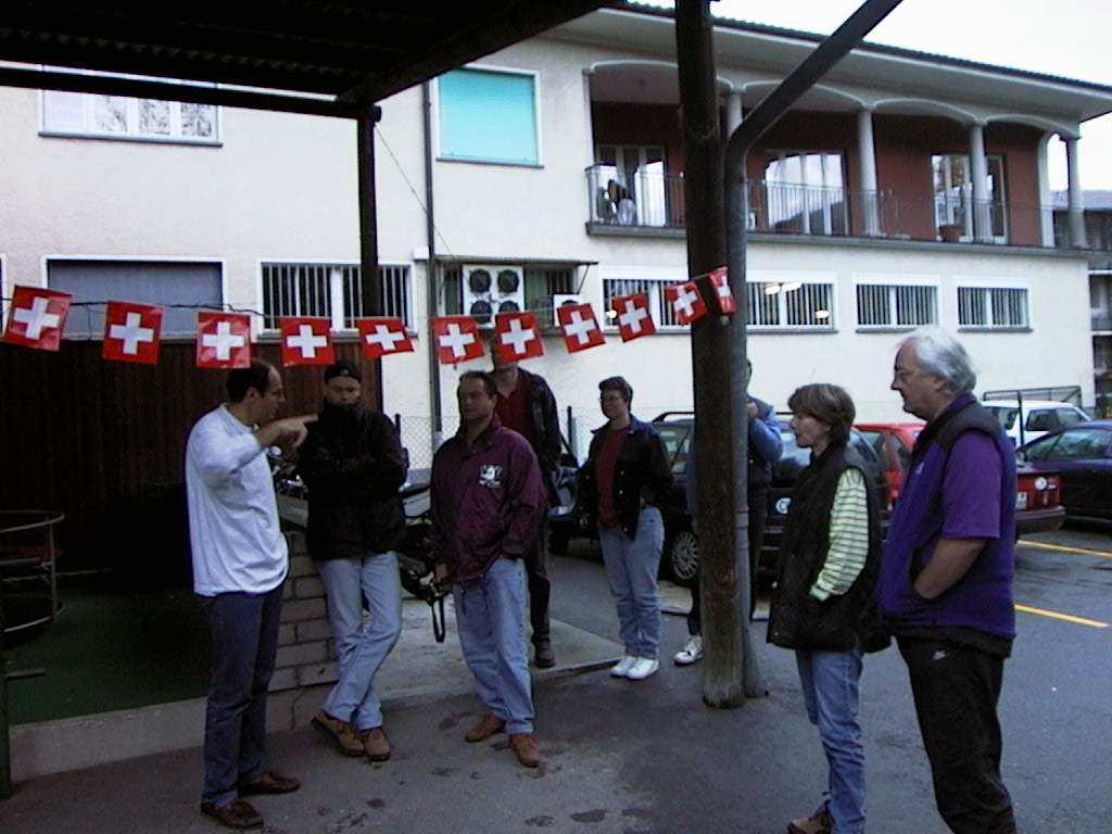 Breefing auf dem Parkplatz der Pensione Bellavista