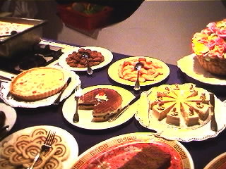 buffet3.jpg (32474 bytes)