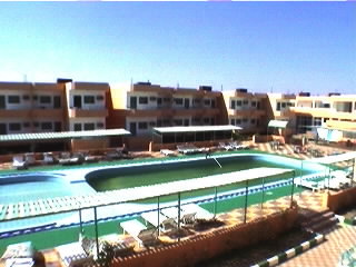 elgandoul_pool.jpg (25152 Byte)