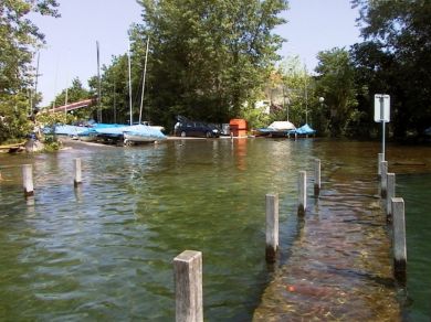 TZT_Vorplatz.jpg (290562 Byte)